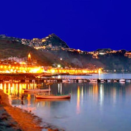 Roberto House Beach - Taormina Mare Джардини-Наксос Экстерьер фото