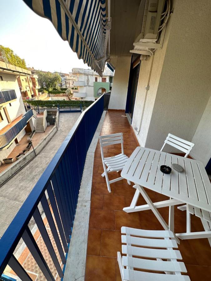 Roberto House Beach - Taormina Mare Джардини-Наксос Экстерьер фото