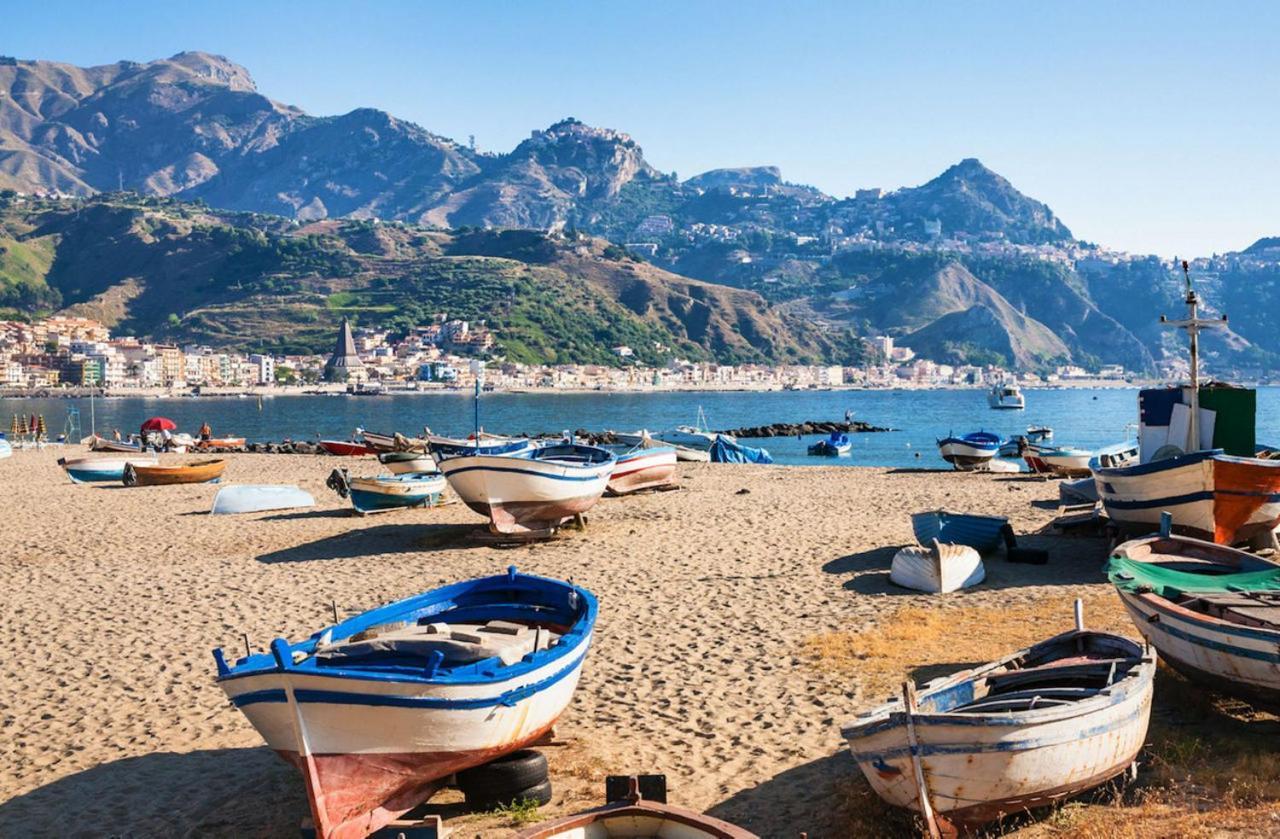 Roberto House Beach - Taormina Mare Джардини-Наксос Экстерьер фото